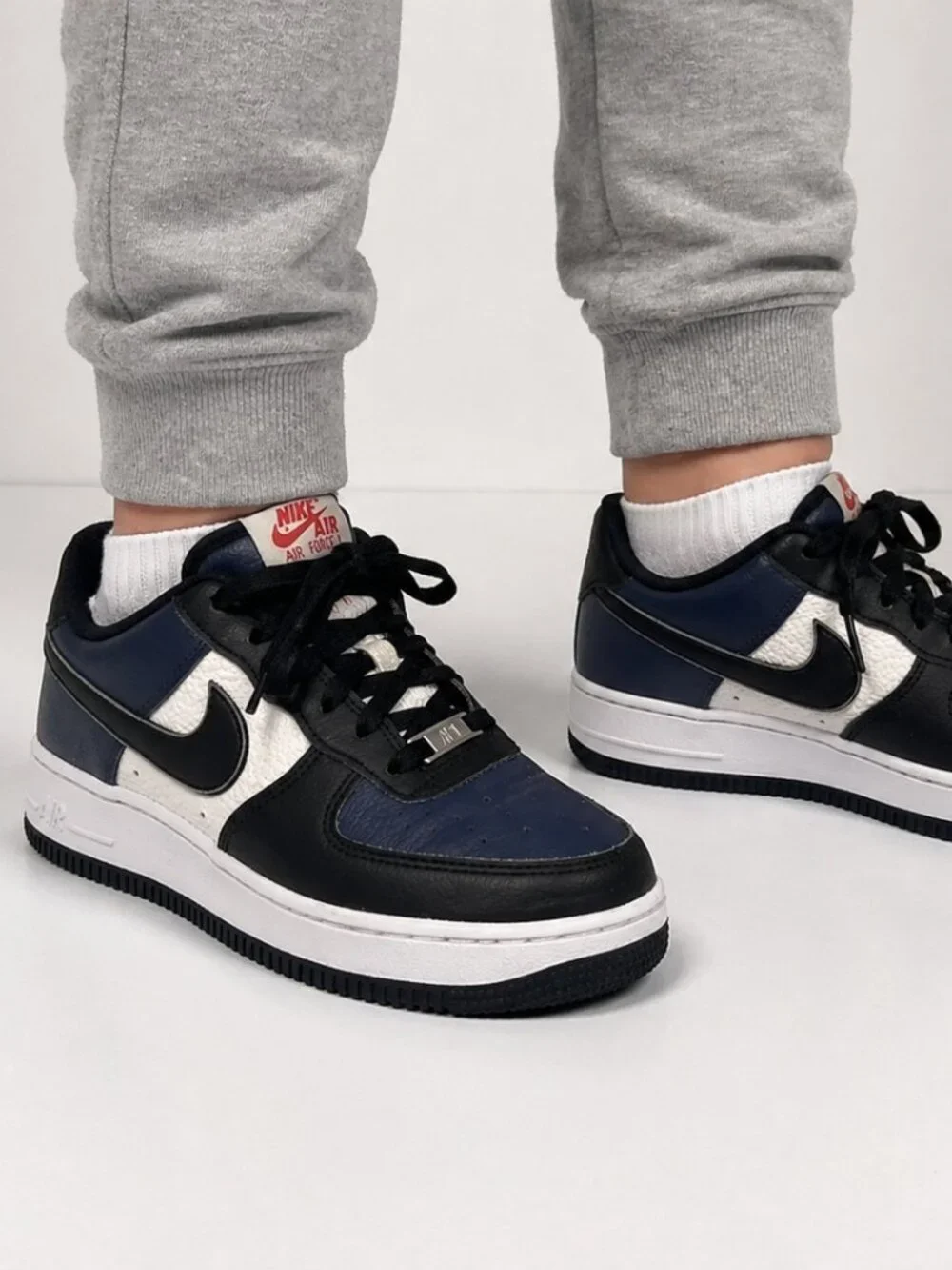 Nike Air Force 1 Low Kids 4.5Y Navy Black White Sneakers Classic AF1